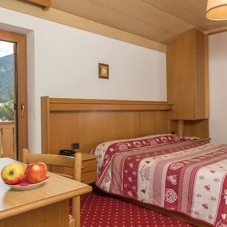 Hotel Garni Lastei Pozza di Fassa Dış mekan fotoğraf