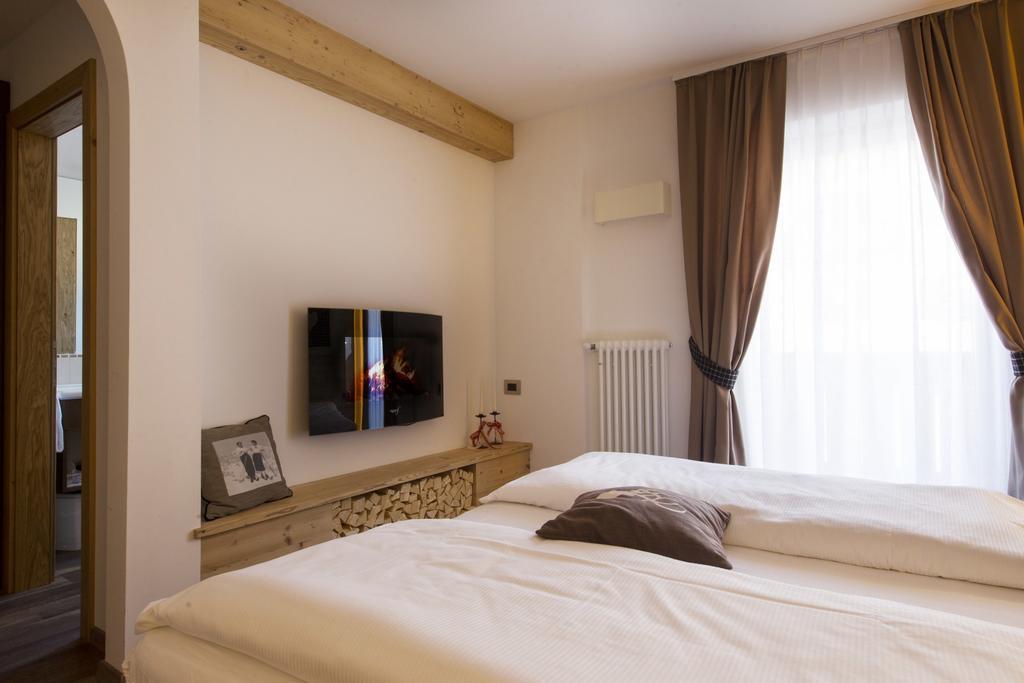 Hotel Garni Lastei Pozza di Fassa Dış mekan fotoğraf