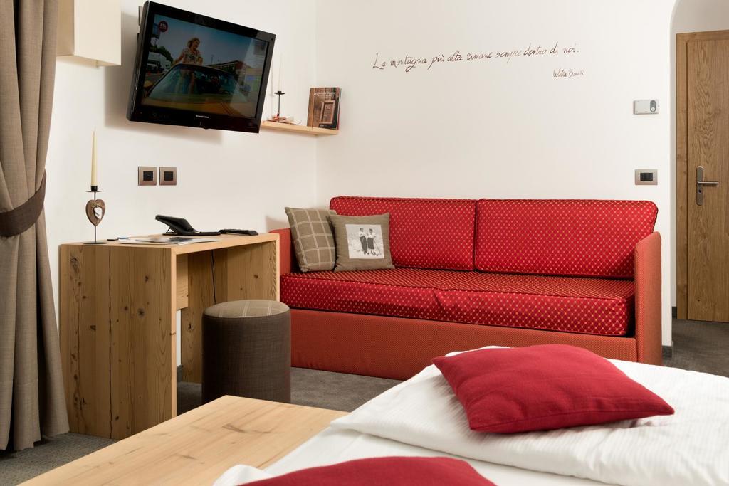 Hotel Garni Lastei Pozza di Fassa Dış mekan fotoğraf