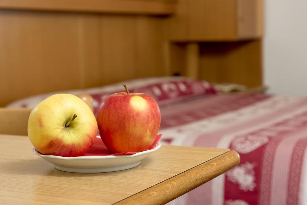Hotel Garni Lastei Pozza di Fassa Dış mekan fotoğraf
