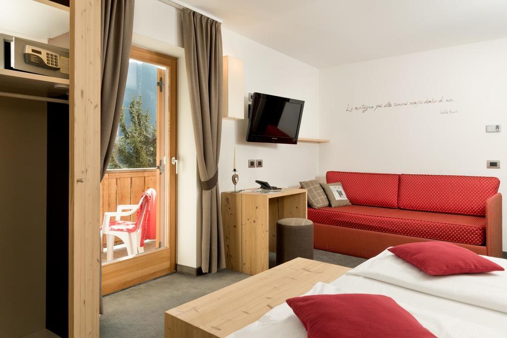 Hotel Garni Lastei Pozza di Fassa Dış mekan fotoğraf