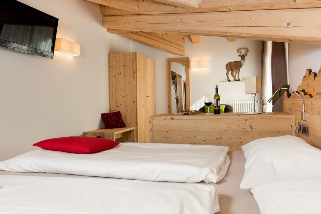 Hotel Garni Lastei Pozza di Fassa Dış mekan fotoğraf