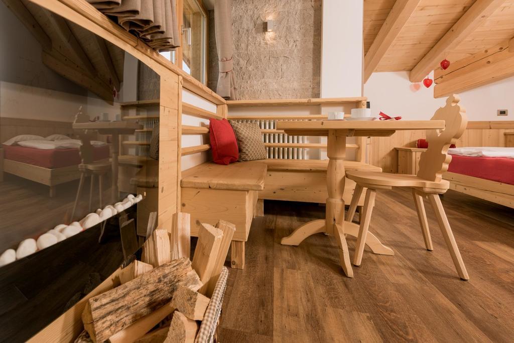 Hotel Garni Lastei Pozza di Fassa Dış mekan fotoğraf