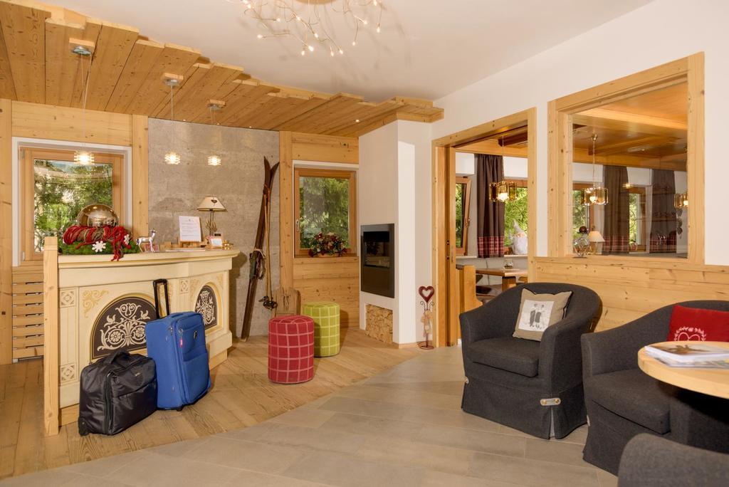 Hotel Garni Lastei Pozza di Fassa Dış mekan fotoğraf
