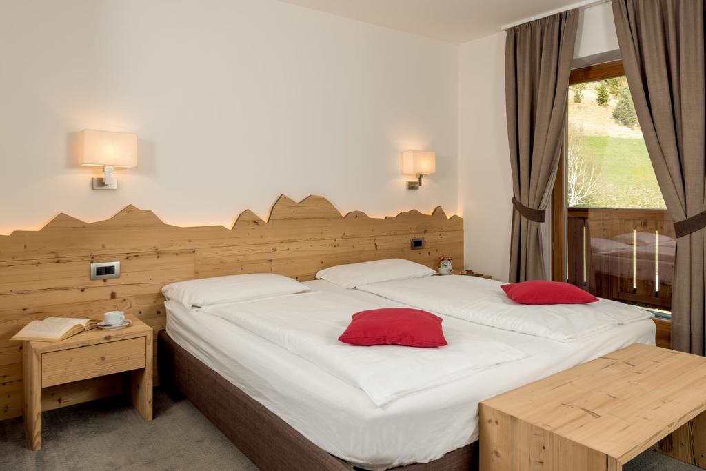 Hotel Garni Lastei Pozza di Fassa Dış mekan fotoğraf