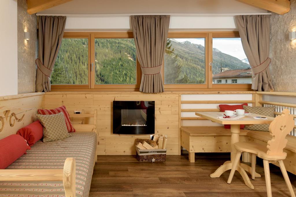 Hotel Garni Lastei Pozza di Fassa Dış mekan fotoğraf